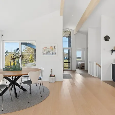 Luxury With Sea View In
